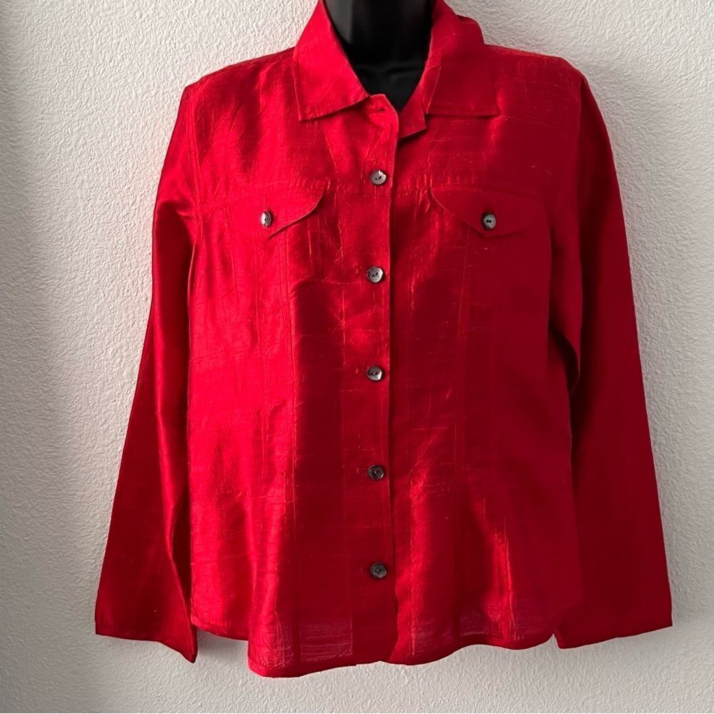Chico’s Red Cargo Pocket shirt Duponi Raw Silk Button Down Blouse Size 1 M 8